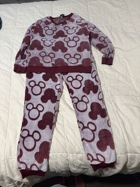 Women’s Disney Pajama Set- Brand New!